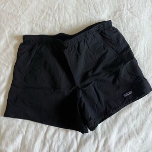 patagonia • black baggies